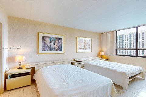 Condominio en venta en Miami, Florida, 2 dormitorios, 152.17 m2 № 1922705 - foto 14