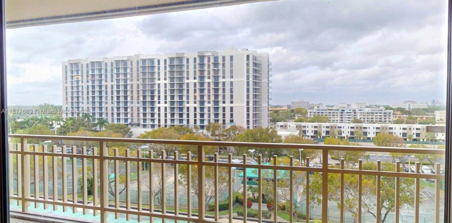 Condominio en Miami, Florida, 2 dormitorios № 1922705