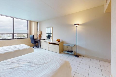 Condominio en venta en Miami, Florida, 2 dormitorios, 152.17 m2 № 1922705 - foto 23