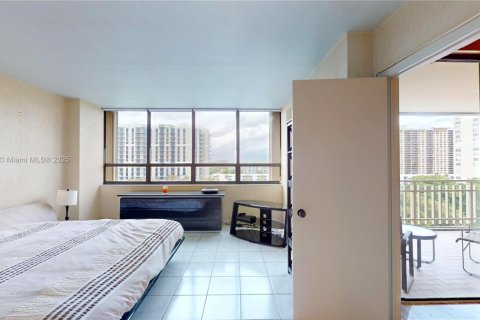Condominio en venta en Miami, Florida, 2 dormitorios, 152.17 m2 № 1922705 - foto 18