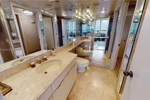 Condominio en venta en Miami, Florida, 2 dormitorios, 152.17 m2 № 1922705 - foto 17