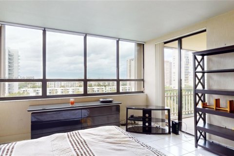 Condominio en venta en Miami, Florida, 2 dormitorios, 152.17 m2 № 1922705 - foto 19