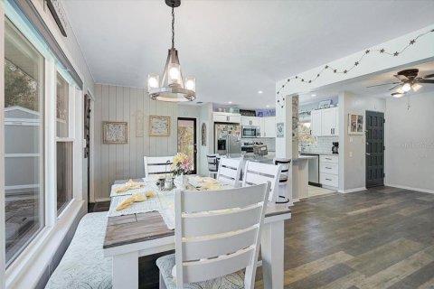 Villa ou maison à vendre à Sarasota, Floride: 3 chambres, 127.37 m2 № 2431758 - photo 8