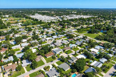 Villa ou maison à vendre à Sarasota, Floride: 3 chambres, 127.37 m2 № 2431758 - photo 29