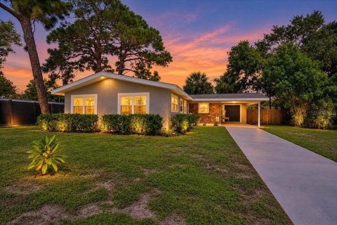 Villa ou maison à vendre à Sarasota, Floride: 3 chambres, 127.37 m2 № 2431758 - photo 19