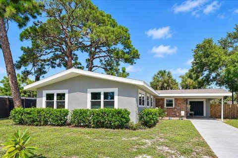 Villa ou maison à Sarasota, Floride 3 chambres, 127.37 m2 № 2431758
