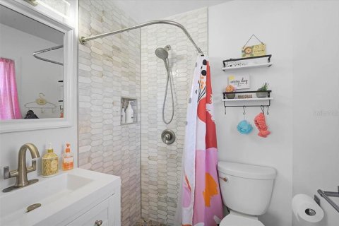 Villa ou maison à vendre à Sarasota, Floride: 3 chambres, 127.37 m2 № 2431758 - photo 18