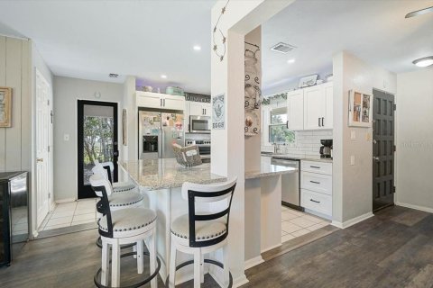 Villa ou maison à vendre à Sarasota, Floride: 3 chambres, 127.37 m2 № 2431758 - photo 10