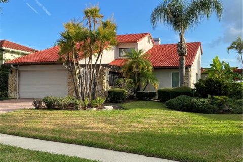 Villa ou maison à Tampa, Floride 5 chambres, 263.29 m2 № 2134227