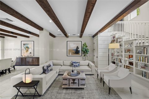 Villa ou maison à vendre à Miami, Floride: 5 chambres, 709.96 m2 № 1991116 - photo 22