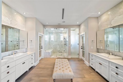 Villa ou maison à vendre à Miami, Floride: 5 chambres, 709.96 m2 № 1991116 - photo 30