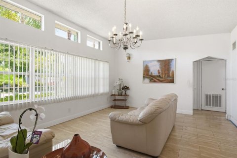Casa en venta en Saint Petersburg, Florida, 4 dormitorios, 340.95 m2 № 2223331 - foto 16