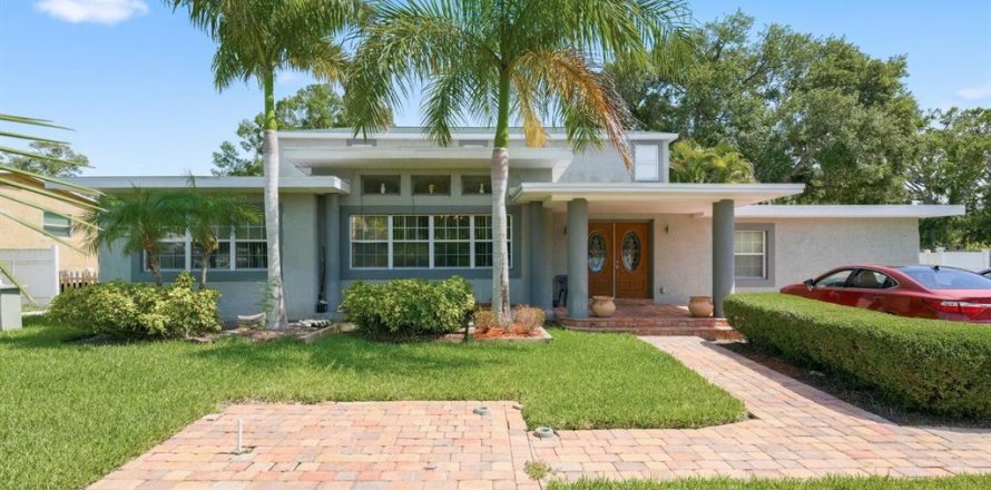 Casa en Saint Petersburg, Florida 4 dormitorios, 340.95 m2 № 2223331