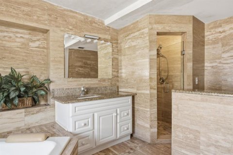 Casa en venta en Saint Petersburg, Florida, 4 dormitorios, 340.95 m2 № 2223331 - foto 19