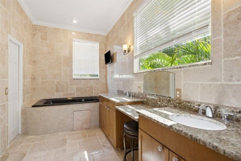 Casa en venta en Saint Petersburg, Florida, 4 dormitorios, 340.95 m2 № 2223331 - foto 25