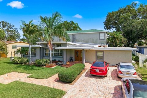 Casa en venta en Saint Petersburg, Florida, 4 dormitorios, 340.95 m2 № 2223331 - foto 2