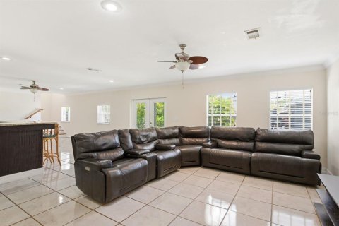 Casa en venta en Saint Petersburg, Florida, 4 dormitorios, 340.95 m2 № 2223331 - foto 5