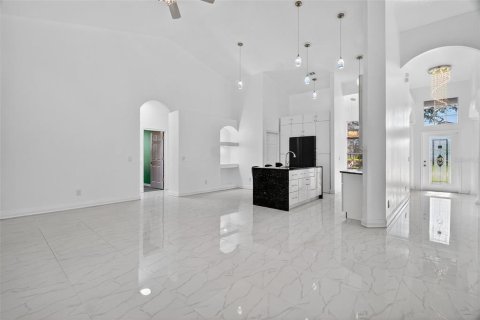 Villa ou maison à vendre à Mount Dora, Floride: 4 chambres, 202.06 m2 № 1918521 - photo 13
