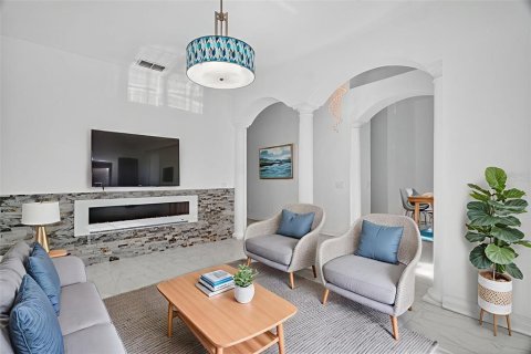 Villa ou maison à vendre à Mount Dora, Floride: 4 chambres, 202.06 m2 № 1918521 - photo 8