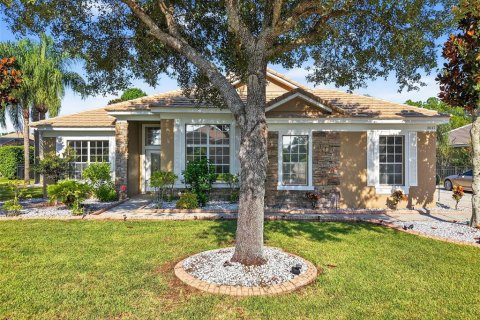 Casa en venta en Mount Dora, Florida, 4 dormitorios, 202.06 m2 № 1918521 - foto 1