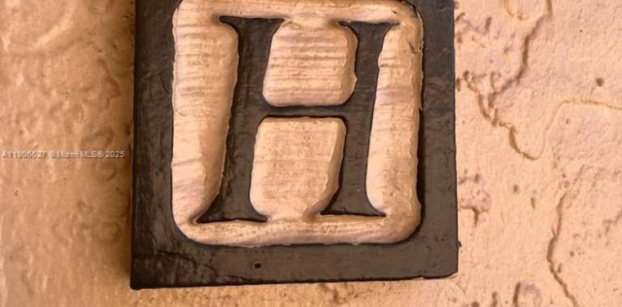 Condo in Deerfield Beach, Florida, 2 bedrooms № 1957222