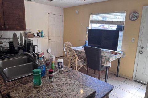 Townhouse in Deerfield Beach, Florida 4 bedrooms, 134.24 sq.m. № 2147196 - photo 6