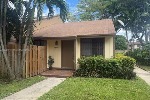Touwnhouse à vendre à Miami, Floride: 2 chambres, 86.96 m2 № 1945059 - photo 1