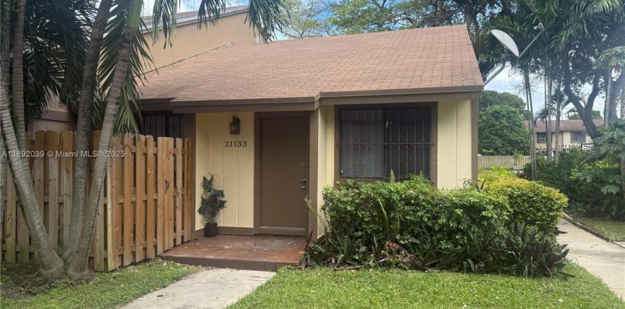 Touwnhouse à Miami, Floride 2 chambres, 86.96 m2 № 1945059