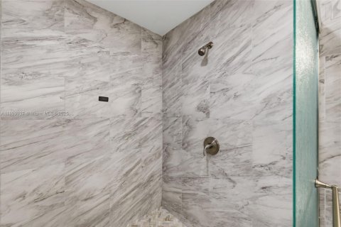 Townhouse in Miami, Florida 3 bedrooms, 124.86 sq.m. № 1952509 - photo 23