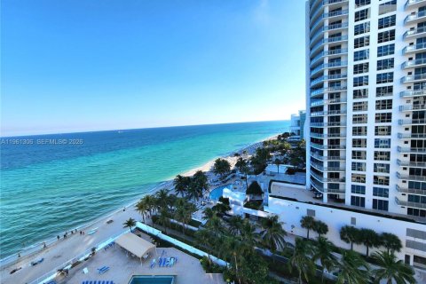Condominio en Hollywood, Florida, 1 dormitorio № 2022156