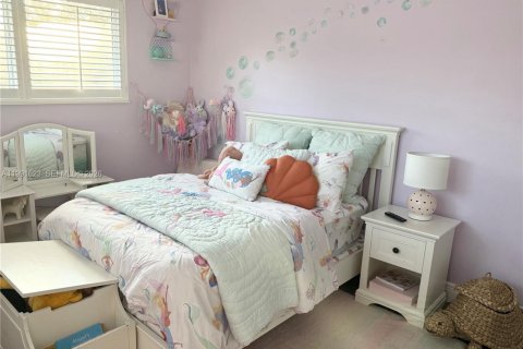 Casa en alquiler en Miami, Florida, 3 dormitorios, 140.75 m2 № 2052659 - foto 9