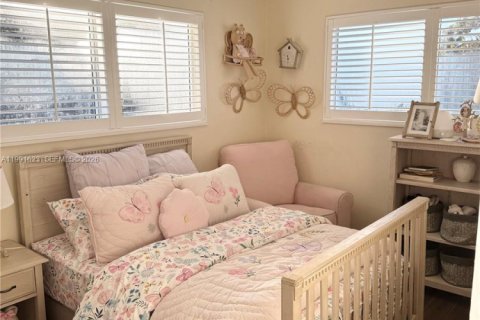 Casa en alquiler en Miami, Florida, 3 dormitorios, 140.75 m2 № 2052659 - foto 10