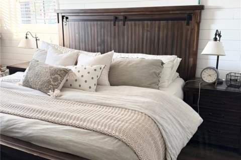 Casa en alquiler en Miami, Florida, 3 dormitorios, 140.75 m2 № 2052659 - foto 8