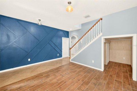 House in Lutz, Florida 4 bedrooms, 305.18 sq.m. № 2199754 - photo 5