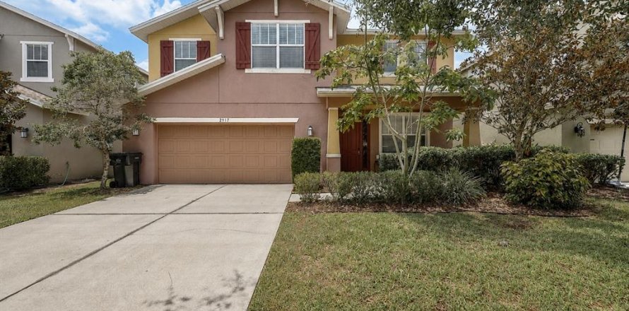 House in Lutz, Florida 4 bedrooms, 305.18 sq.m. № 2199754