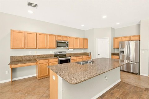House in Lutz, Florida 4 bedrooms, 305.18 sq.m. № 2199754 - photo 10