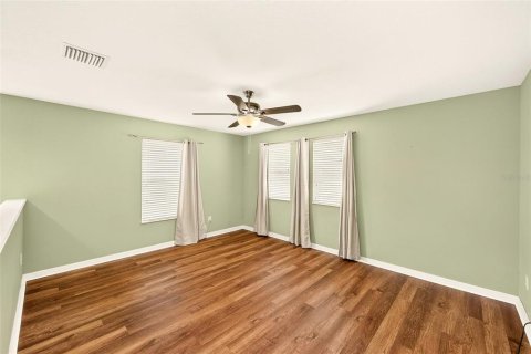 House in Lutz, Florida 4 bedrooms, 305.18 sq.m. № 2199754 - photo 18