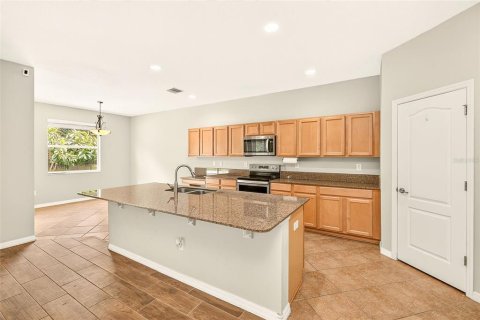 House in Lutz, Florida 4 bedrooms, 305.18 sq.m. № 2199754 - photo 9