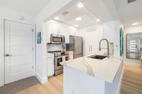 Casa en venta en Sarasota, Florida, 2 dormitorios, 120.4 m2 № 1844728 - foto 16