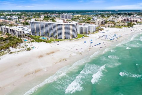 Casa en venta en Sarasota, Florida, 2 dormitorios, 120.4 m2 № 1844728 - foto 3
