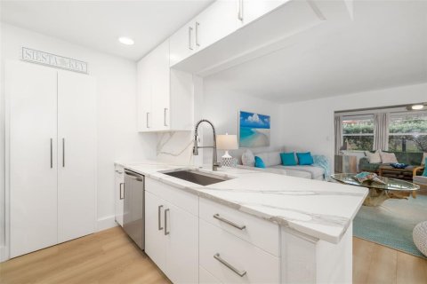 Casa en venta en Sarasota, Florida, 2 dormitorios, 120.4 m2 № 1844728 - foto 17
