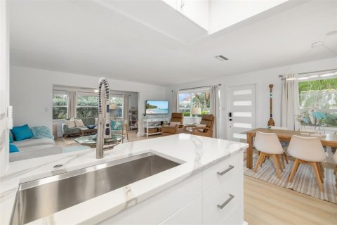 Casa en venta en Sarasota, Florida, 2 dormitorios, 120.4 m2 № 1844728 - foto 21