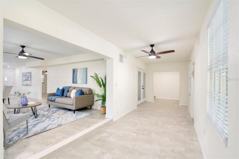 Casa en venta en Sorrento, Florida, 3 dormitorios, 132.76 m2 № 1826902 - foto 12