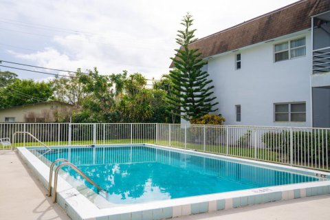 Condominio en alquiler en Palm Beach Gardens, Florida, 2 dormitorios, 95.22 m2 № 1072810 - foto 1