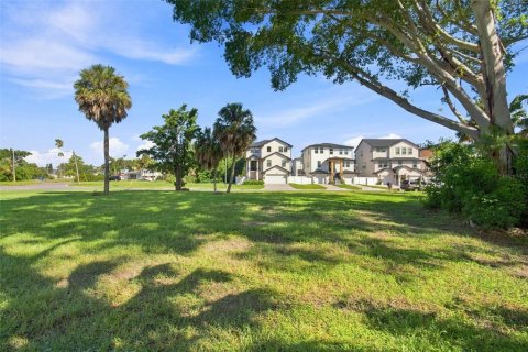 Villa ou maison à vendre à Saint Petersburg, Floride: 3 chambres, 234.95 m2 № 2413945 - photo 6
