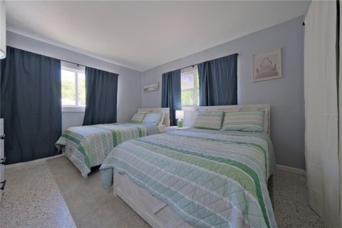 Commercial property in Sarasota, Florida 4 bedrooms, 155.98 sq.m. № 2149634 - photo 18