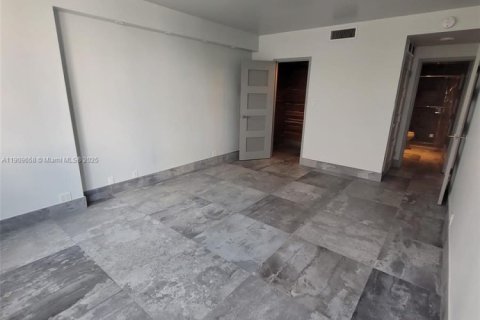 Copropriété à louer à Miami, Floride: 2 chambres, 115.2 m2 № 1966346 - photo 13