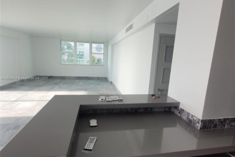 Copropriété à louer à Miami, Floride: 2 chambres, 115.2 m2 № 1966346 - photo 18