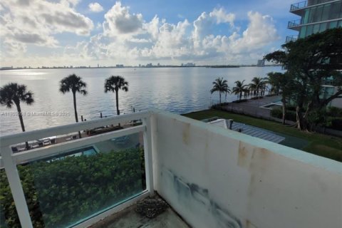 Copropriété à louer à Miami, Floride: 2 chambres, 115.2 m2 № 1966346 - photo 16