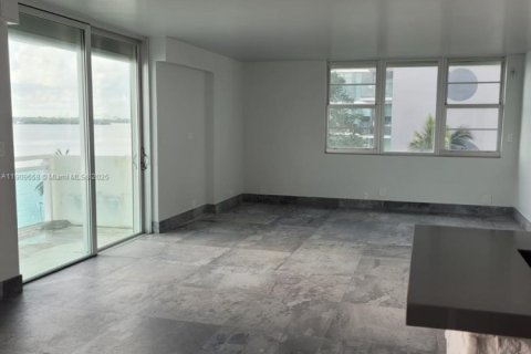 Copropriété à louer à Miami, Floride: 2 chambres, 115.2 m2 № 1966346 - photo 4